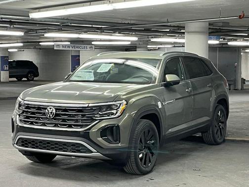 2026 Volkswagen Atlas Cross Sport 2.0T SE w/Technology 4MOTION