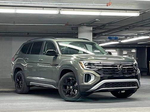 2026 Volkswagen Atlas Peak Edition