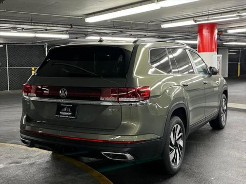 2025 Volkswagen Atlas 2.0T SE w/Technology 4MOTION