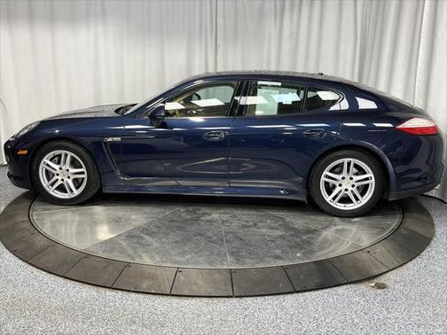 2012 Porsche Panamera 4
