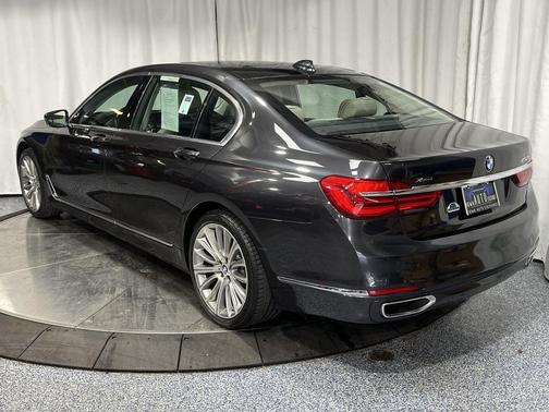 2016 BMW 750 i xDrive