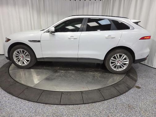 2019 Jaguar F-PACE 30t Prestige