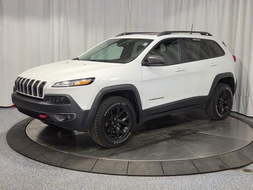 Bright White Clearcoat 2016 Jeep Cherokee Trailhawk