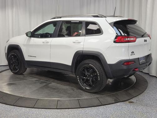 Bright White Clearcoat 2016 Jeep Cherokee Trailhawk