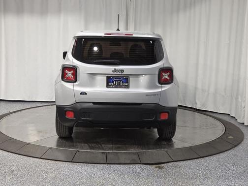 Glacier Metallic 2015 Jeep Renegade Sport