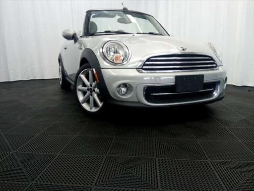 Photo 3 of 8 of 2014 MINI Convertible Cooper