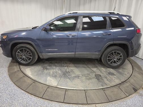 Slate Blue Pearlcoat 2020 Jeep Cherokee Latitude