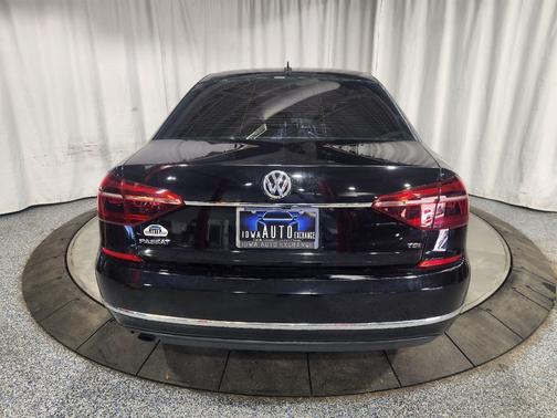 2017 Volkswagen Passat 1.8T S