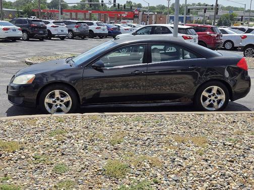 Carbon Black Metallic 2010 Pontiac G6 Base