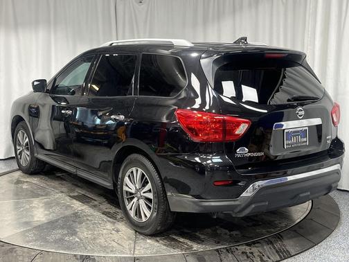 2020 Nissan Pathfinder SL 4WD