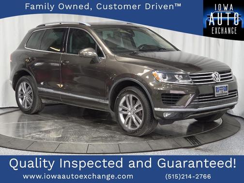 Black Oak Brown Metallic 2016 Volkswagen Touareg VR6 Lux