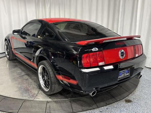 2005 Ford Mustang GT Premium
