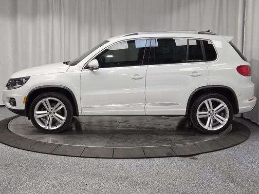 Pure White 2016 Volkswagen Tiguan R-Line