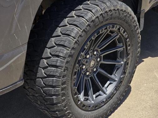 CARBONIZED GRAY METALLIC 2023 Ford F-150 XLT