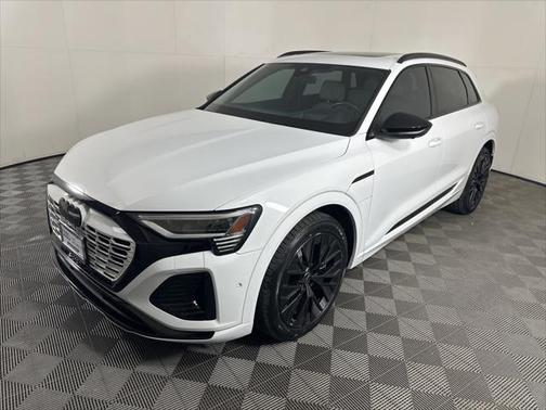 2024 Audi Q8 e-tron Prestige quattro