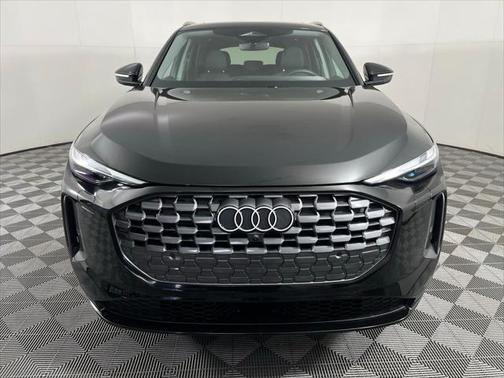 2025 Audi Q5 Premium TFSI quattro S tronic