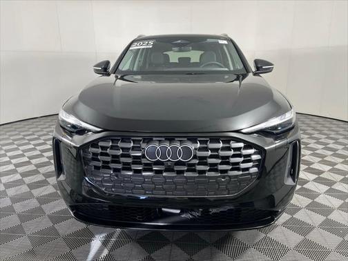 2025 Audi Q5 Premium TFSI quattro S tronic