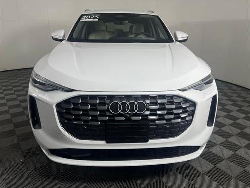 2025 Audi Q5 Premium Plus TFSI quattro S tronic