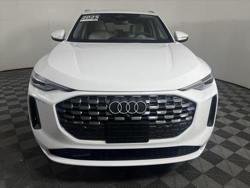 2025 Audi Q5 Premium Plus TFSI quattro S tronic