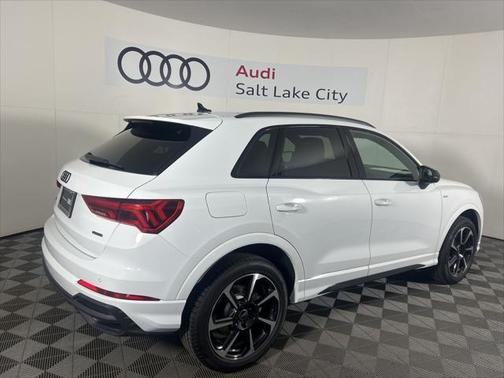 2025 Audi Q3 Premium 45 TFSI S line quattro Tiptronic