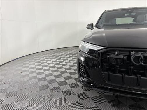2025 Audi Q7 Premium Plus 55 TFSI quattro Tiptronic
