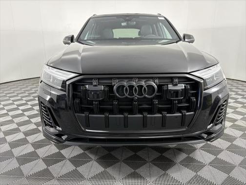2025 Audi Q7 Premium Plus 55 TFSI quattro Tiptronic