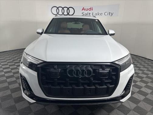 2025 Audi Q7 Premium Plus 45 TFSI quattro Tiptronic
