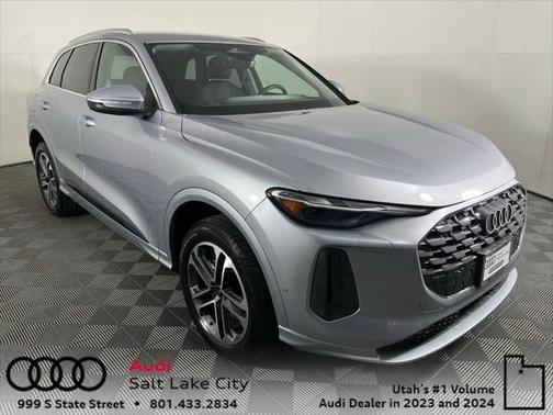 2025 Audi Q5 Premium TFSI quattro S tronic