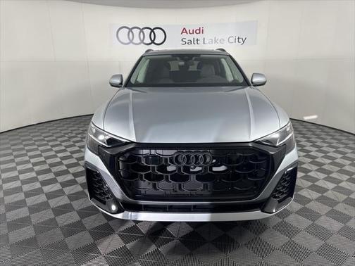 2025 Audi Q8 Premium Plus 55 TFSI quattro