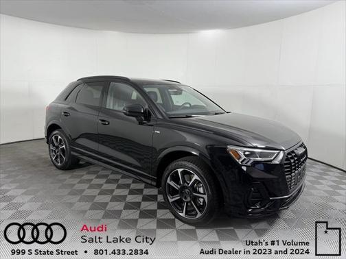 2025 Audi Q3 Premium 45 TFSI S line quattro Tiptronic