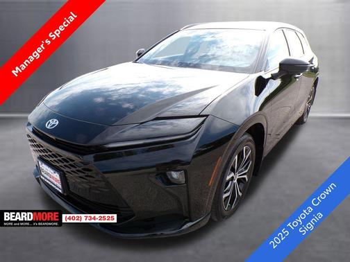 2025 Toyota Crown Signia XLE