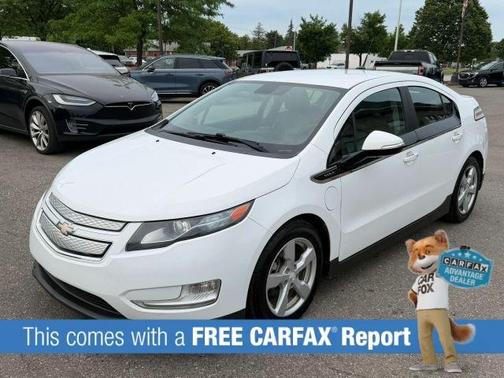 White 2013 Chevrolet Volt Base
