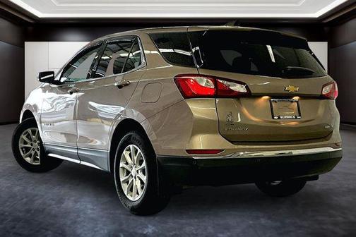 Sandy Ridge Metallic 2018 Chevrolet Equinox LT