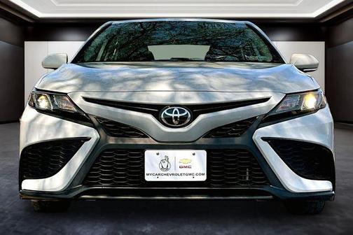 Ice Edge 2023 Toyota Camry SE