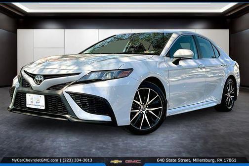 Ice Edge 2023 Toyota Camry SE