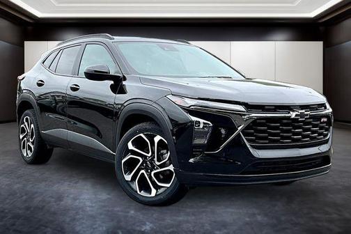 Mosaic Black Metallic 2025 Chevrolet Trax FWD 2RS