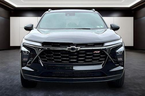 Mosaic Black Metallic 2025 Chevrolet Trax FWD 2RS