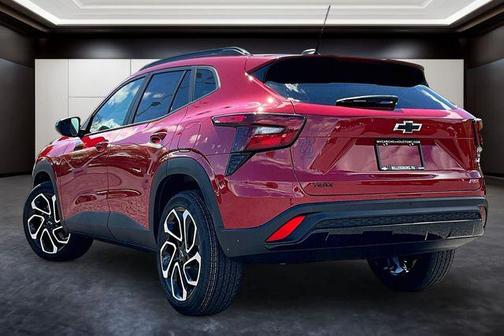 H6j 2026 Chevrolet Trax FWD 2RS