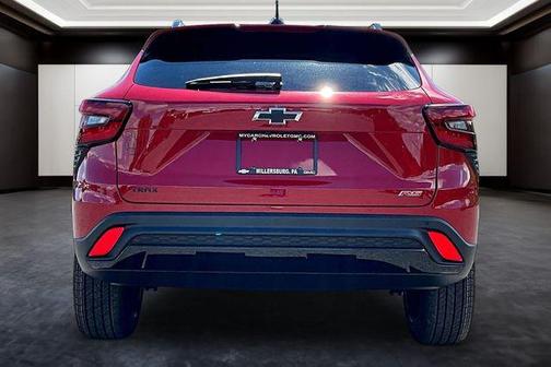 H6j 2026 Chevrolet Trax FWD 2RS