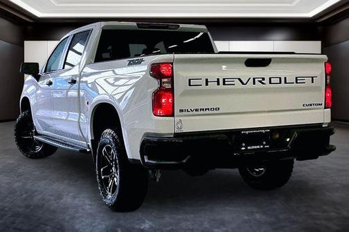Summit White 2026 Chevrolet Silverado 1500 Custom Trail Boss