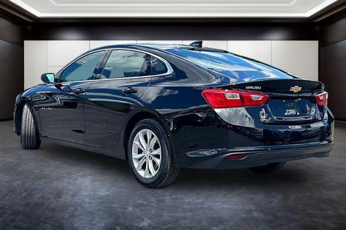 Mosaic Black Metallic 2025 Chevrolet Malibu FWD 1LT