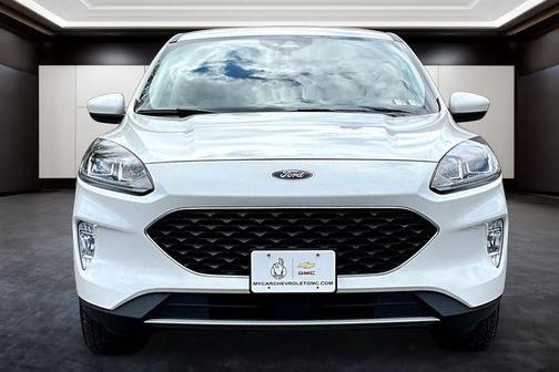 Star White Metallic Tri-Coat 2022 Ford Escape SEL