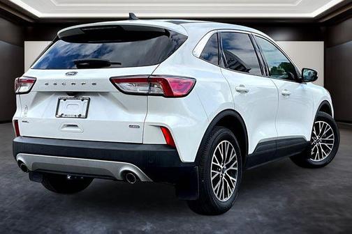 Star White Metallic Tri-Coat 2022 Ford Escape SEL