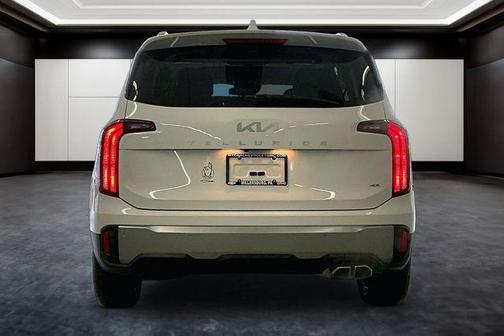 Glacial White Pearl 2025 Kia Telluride S