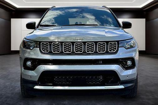 Silver Zynith Metallic Clearcoat 2025 Jeep Compass Limited