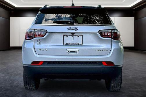 Silver Zynith Metallic Clearcoat 2025 Jeep Compass Limited