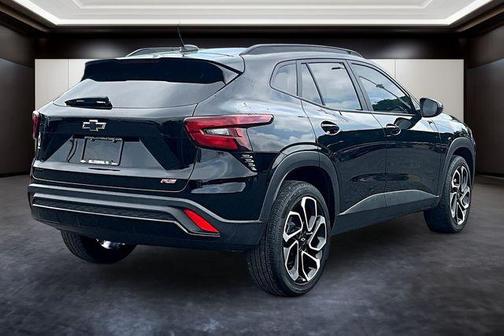 Mosaic Black Metallic 2024 Chevrolet Trax FWD 2RS