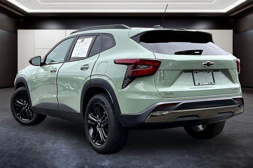 Cacti Green 2024 Chevrolet Trax FWD ACTIV