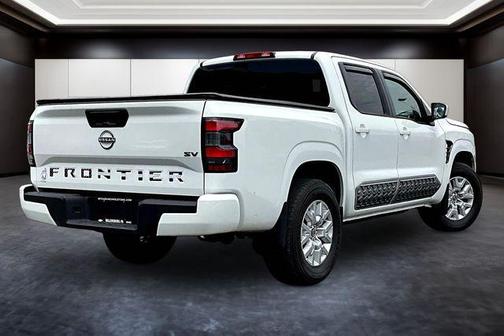 Glacier White 2022 Nissan Frontier SV