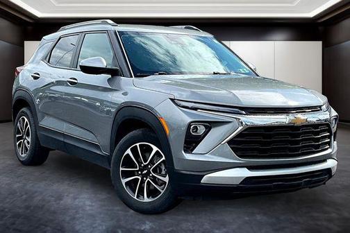 Sterling Gray Metallic 2025 Chevrolet Trailblazer LT
